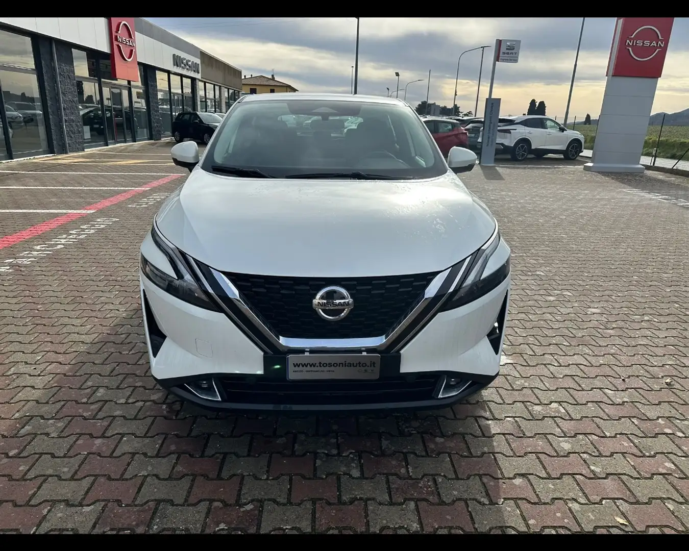 Nissan Qashqai 1.3 mhev Business 2wd 140cv Bianco - 2