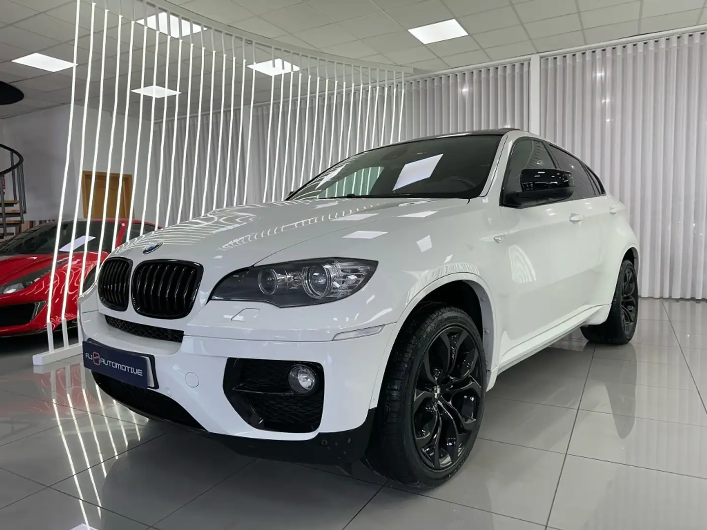 BMW X6 xDrive 30dA Weiß - 1