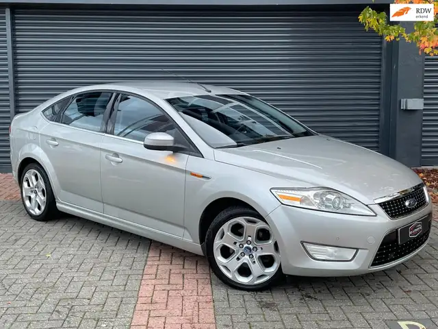 Ford Mondeo 2.3-16V Ghia Automaat | Navi | Pdc | Leer | Climat