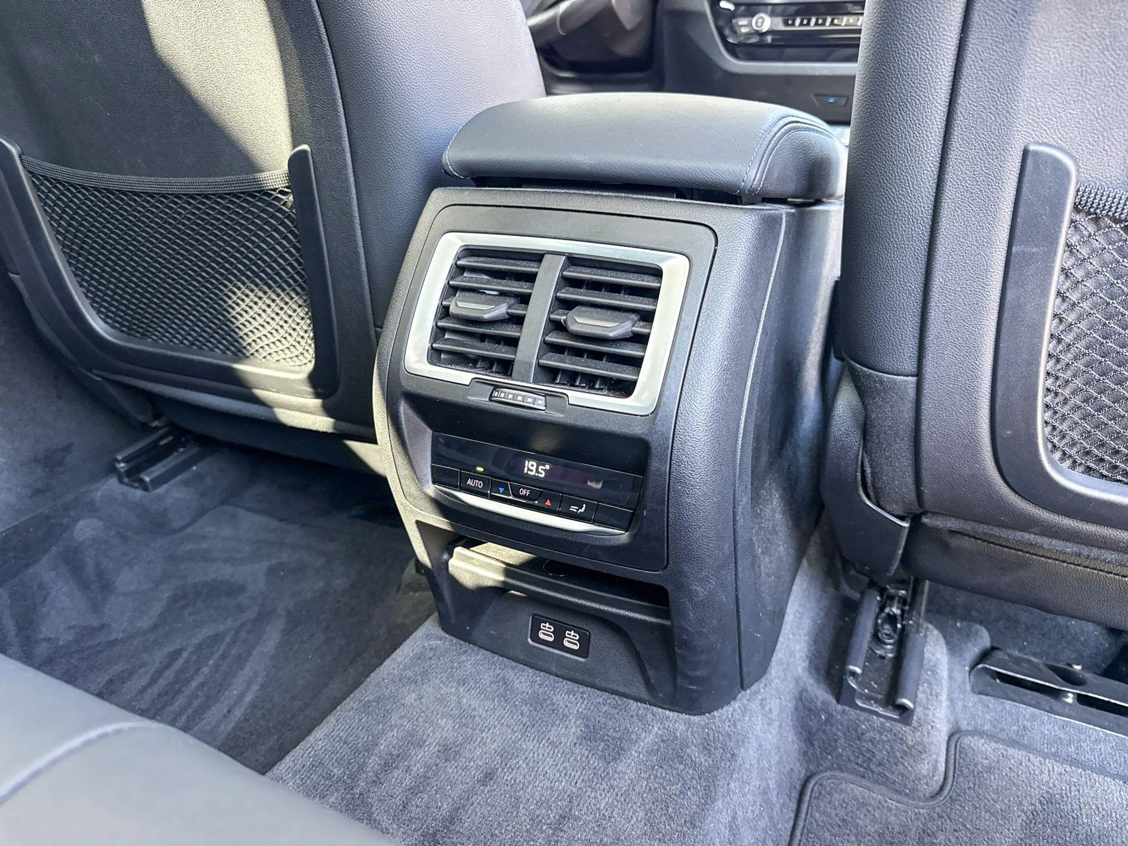BMW iX3 High Executive / Shadow Line Pack / Driving Assist — photo 9