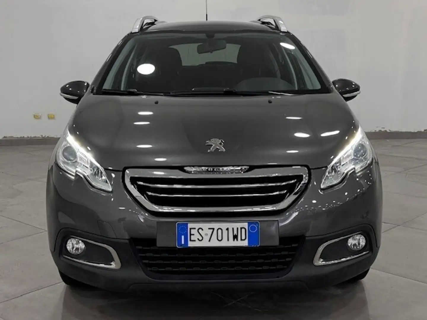 Peugeot 2008 1.2 VTi 82CV Allure Grigio - 2