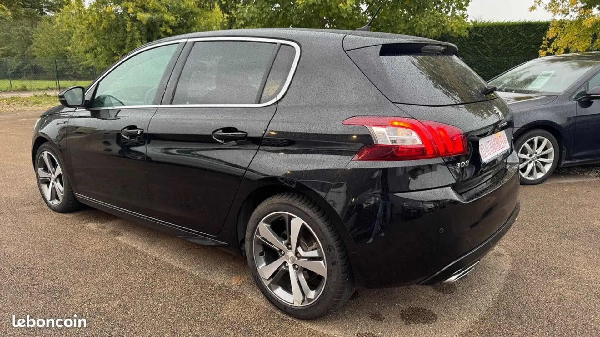 Peugeot 308 2L HDI 150 CH GT Line Schwarz - 2