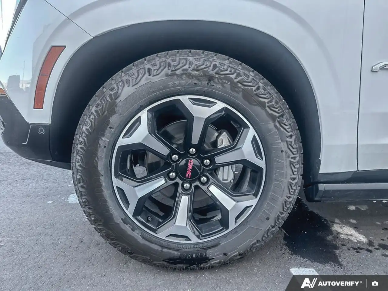 GMC Yukon снимка GMC Yukon