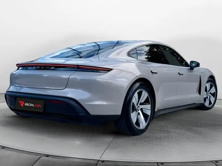 Porsche Taycan 4S 2022, foto 16