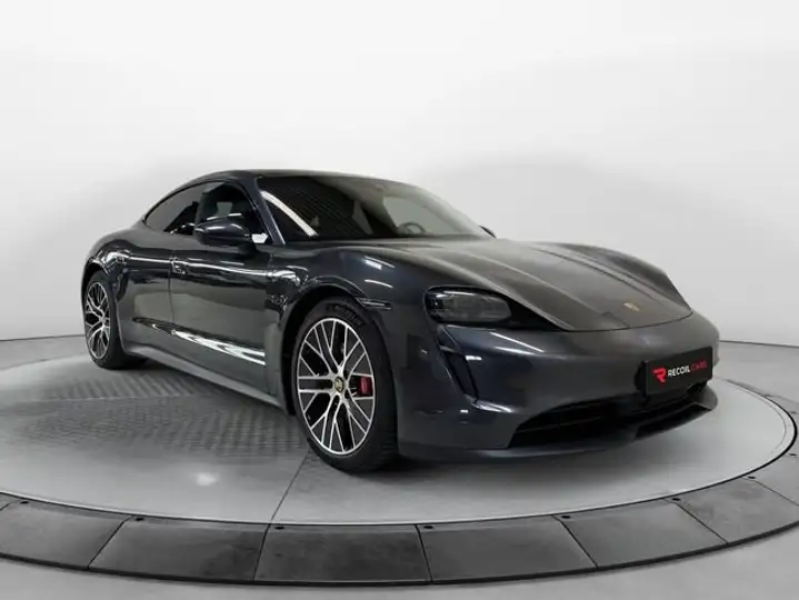 Porsche Taycan 4S 2022, foto 6