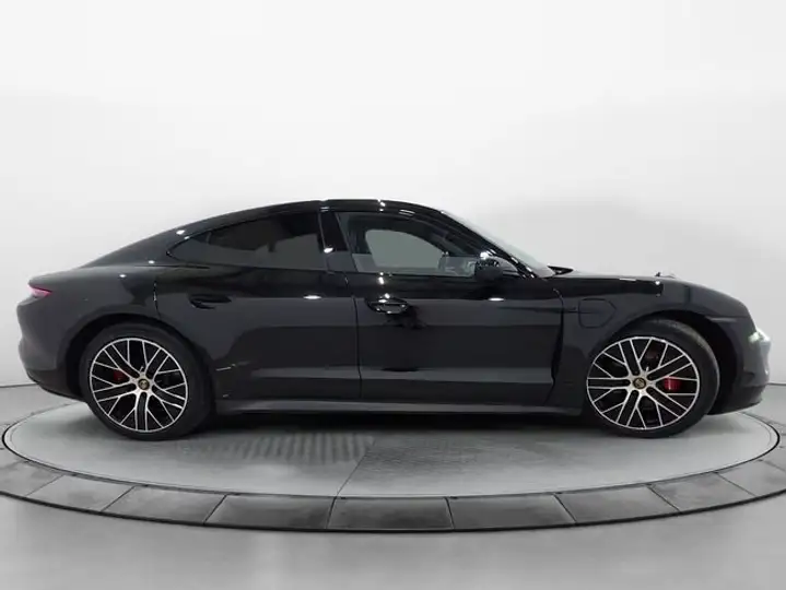 Porsche Taycan 4S 2022, foto 13