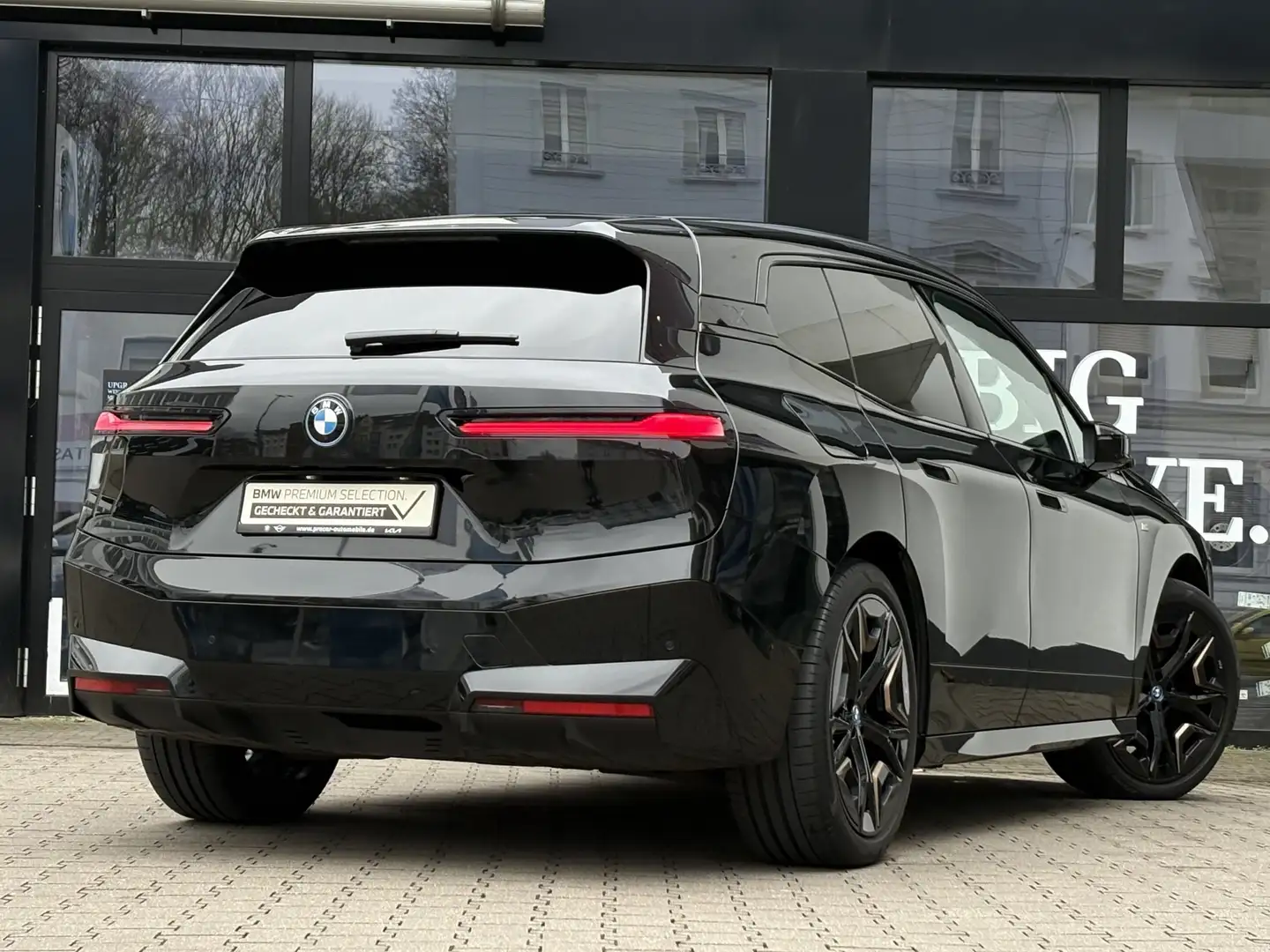 BMW iX M60 Laser SkyPano DA Prof PA Prof B&W Luft. Schwarz - 2