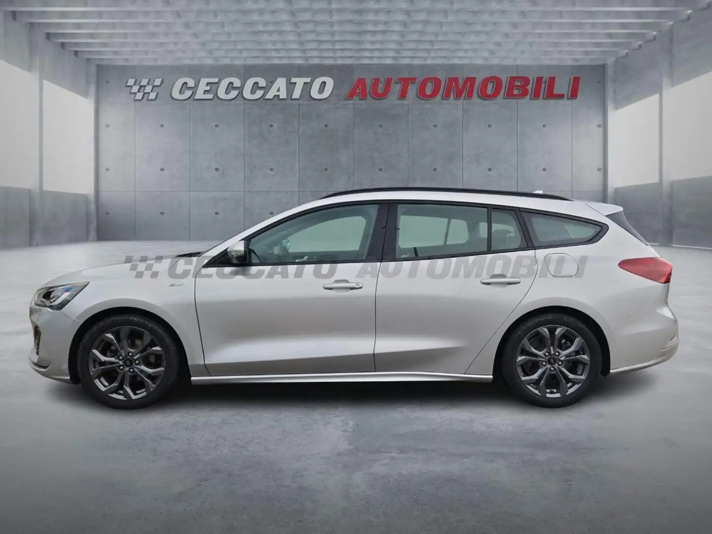 Ford Focus Focus SW 1.5 ecoblue ST-Line Design 115cv auto Silber - 2