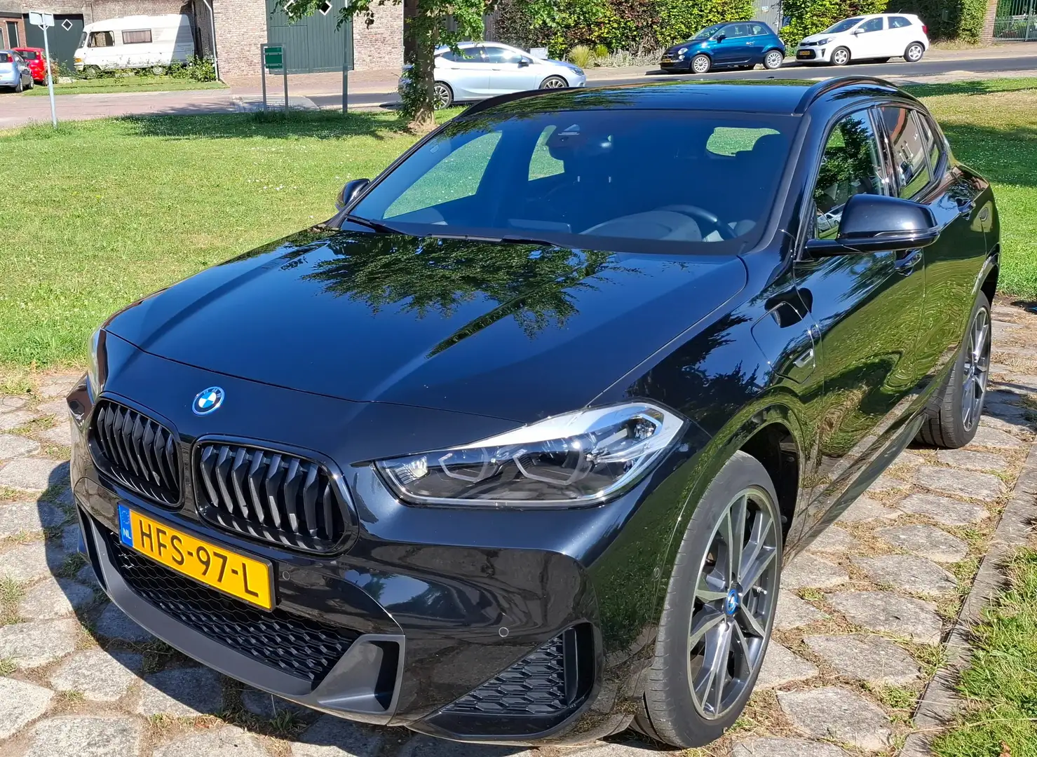 BMW X2 X2 xDrive25e Zwart - 1