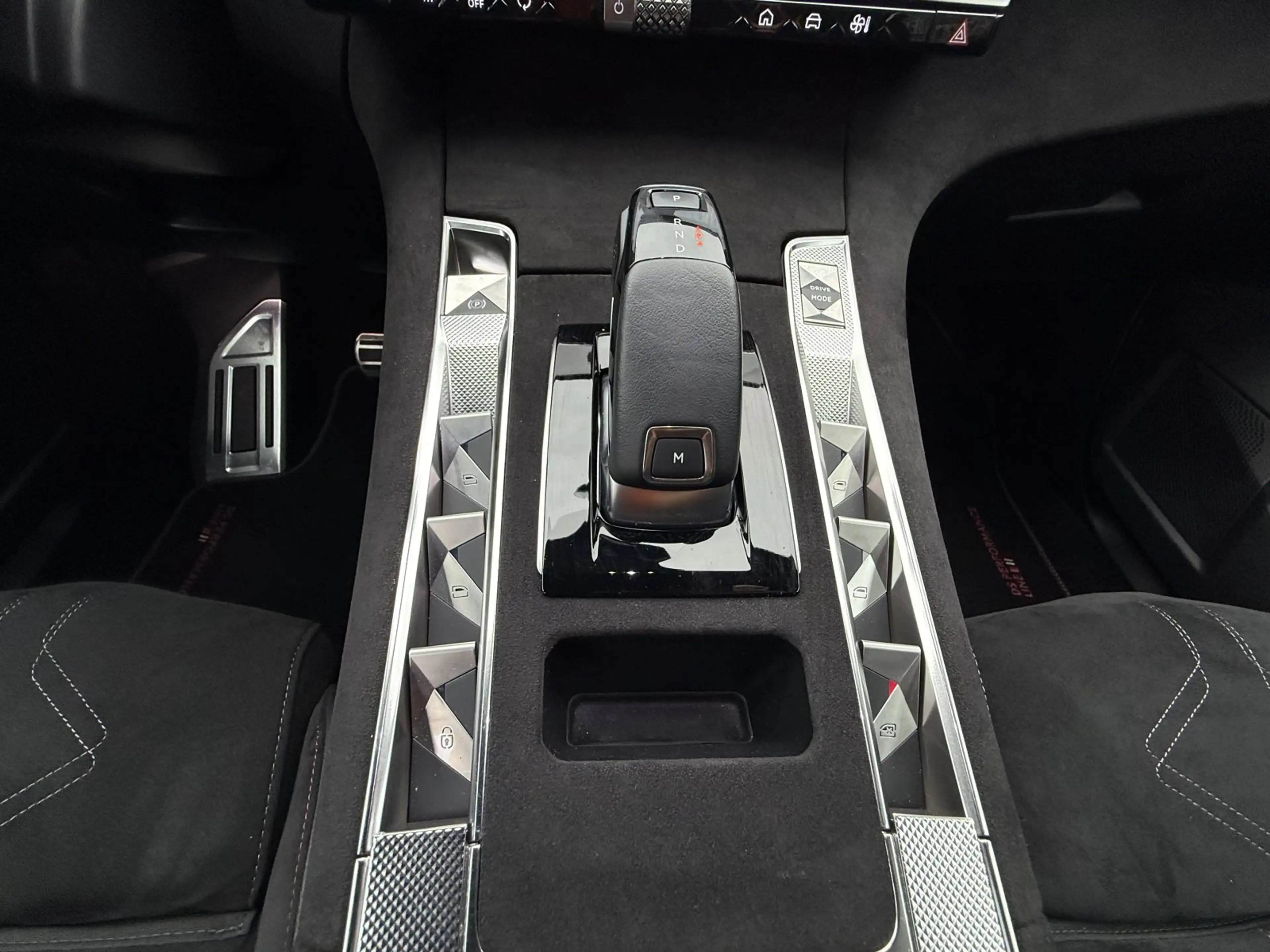DS Automobiles DS 7 Crossback DS7 Crossback BlueHDi 130 Performance Line+ — photo 9