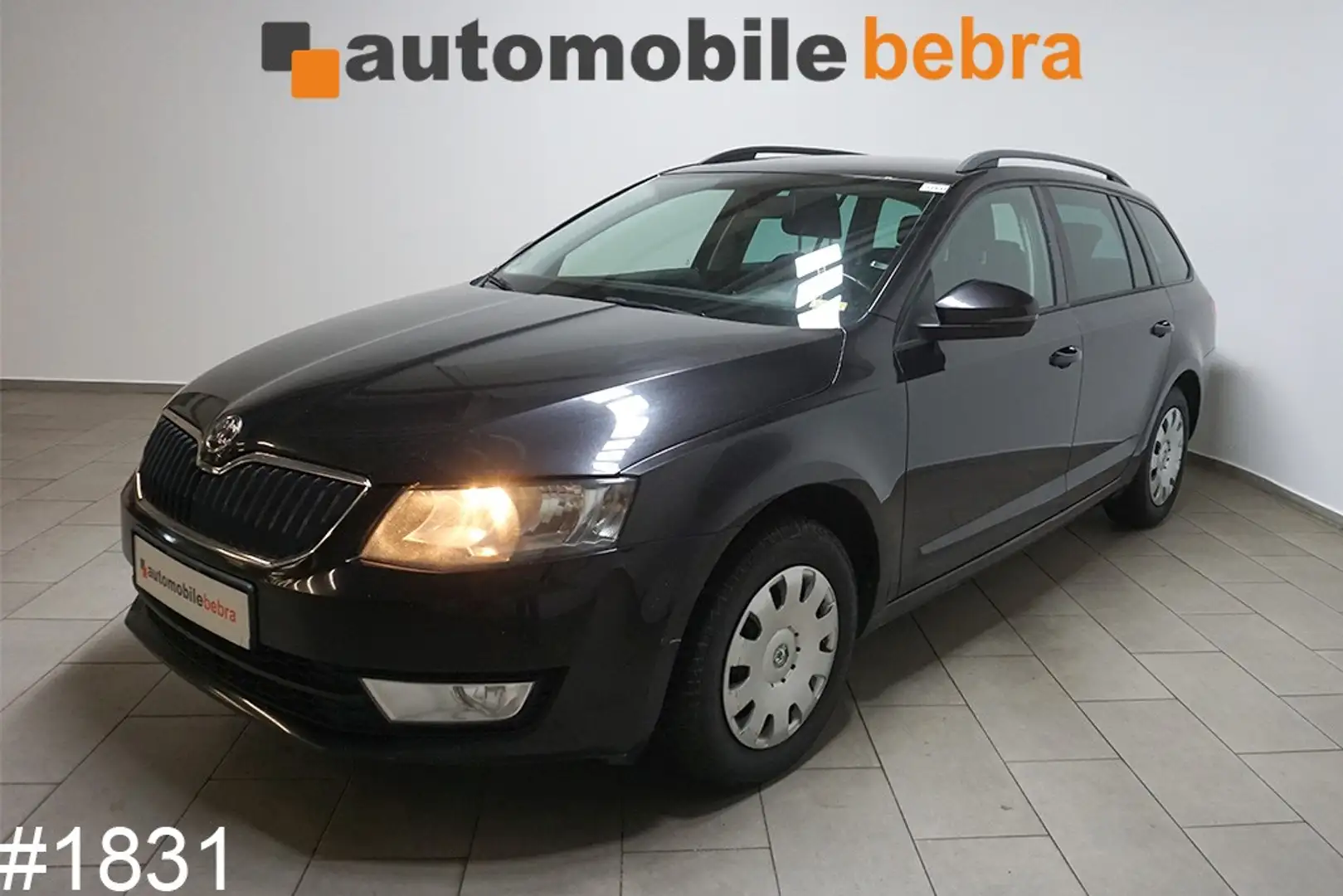 Skoda Octavia 1.6TDI Ambition SHZ PDC Noir - 1