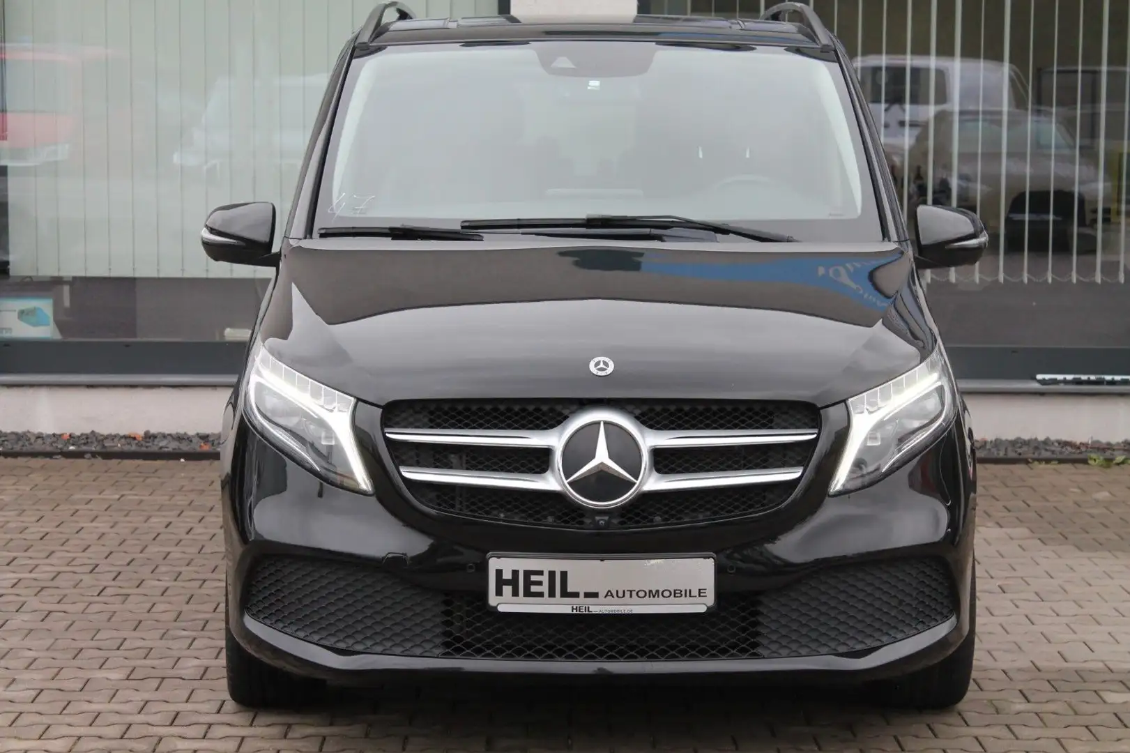 Mercedes-Benz V 220 AVANTGARDE EDITION lang*LED*AHK*STH*360°* Schwarz - 2