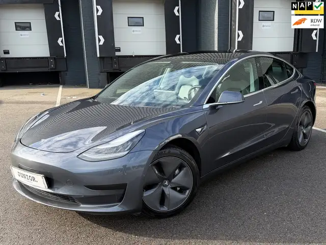 Tesla Model 3 Standard RWD Plus 60 kWh PANO/CAMERA/LEDER/NAP