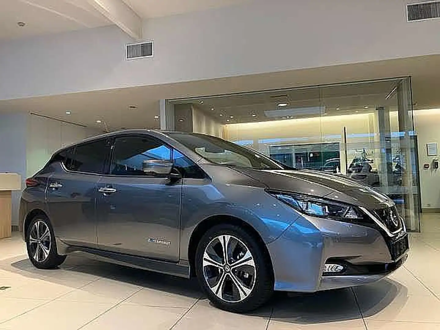 Nissan Leaf 40 kWh N-Connecta 16.900€ NA PREMIE 3000€ Gris - 1