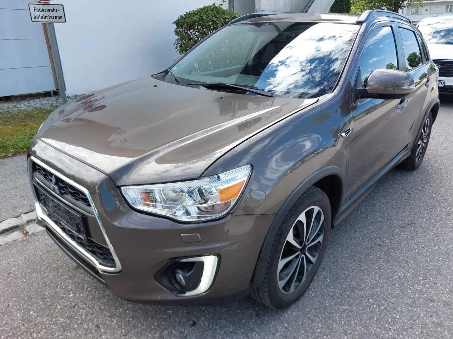Mitsubishi ASX Diamant Edition 4WD Automatik"Xenon" Maro - 1