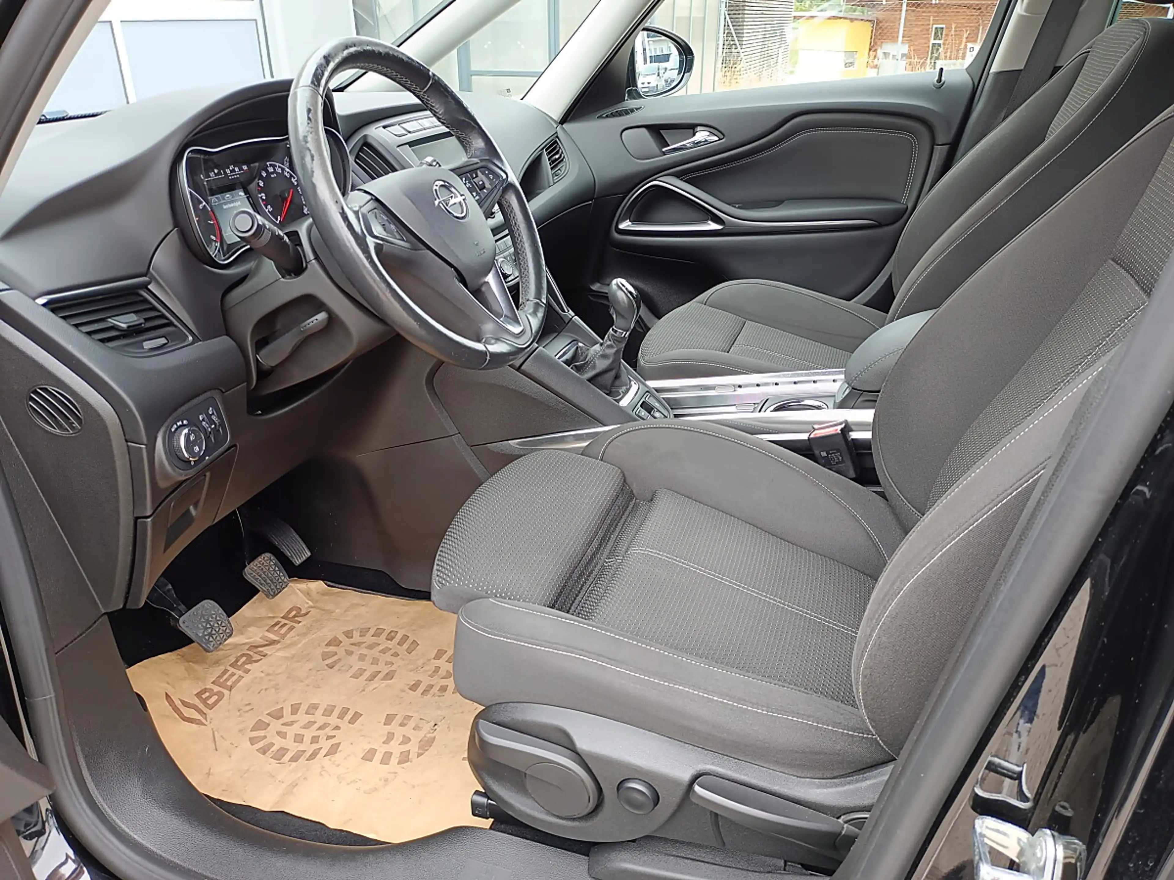 Opel Zafira 1,4 Turbo ECOTEC Innovation Start/Stop *7-Sitze... — photo 8