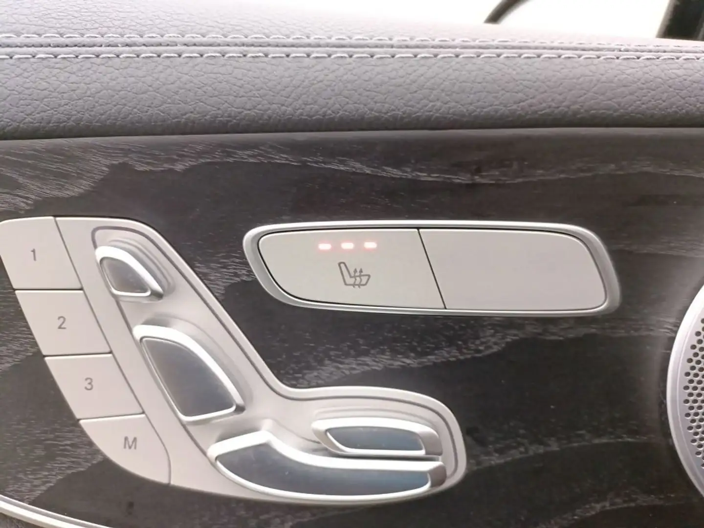 Mercedes-Benz E 220 Noir - 2