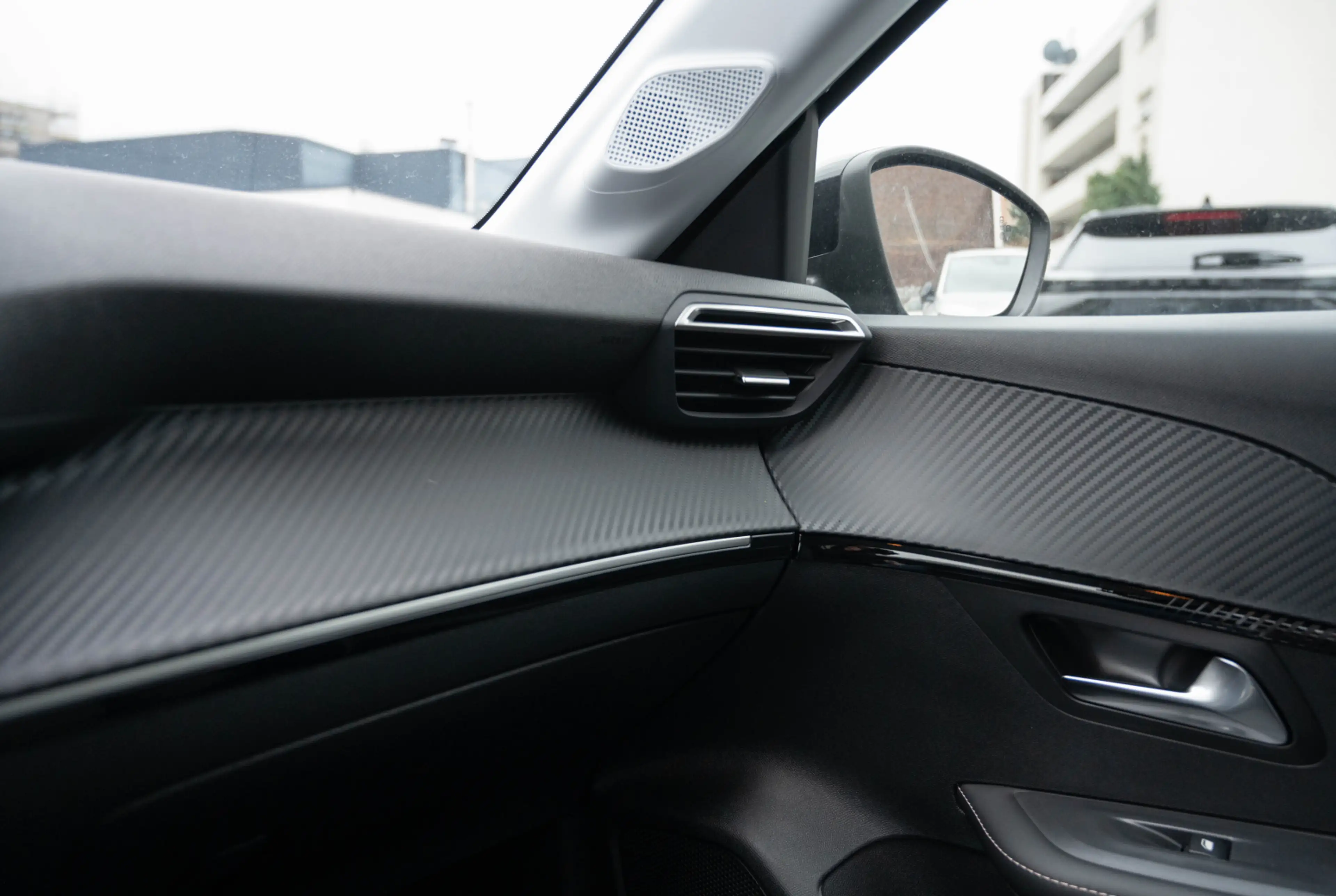 Peugeot 208 ALLURE PureTech 100 PS *DRIVE-ASSIST*NAVI* — photo 11
