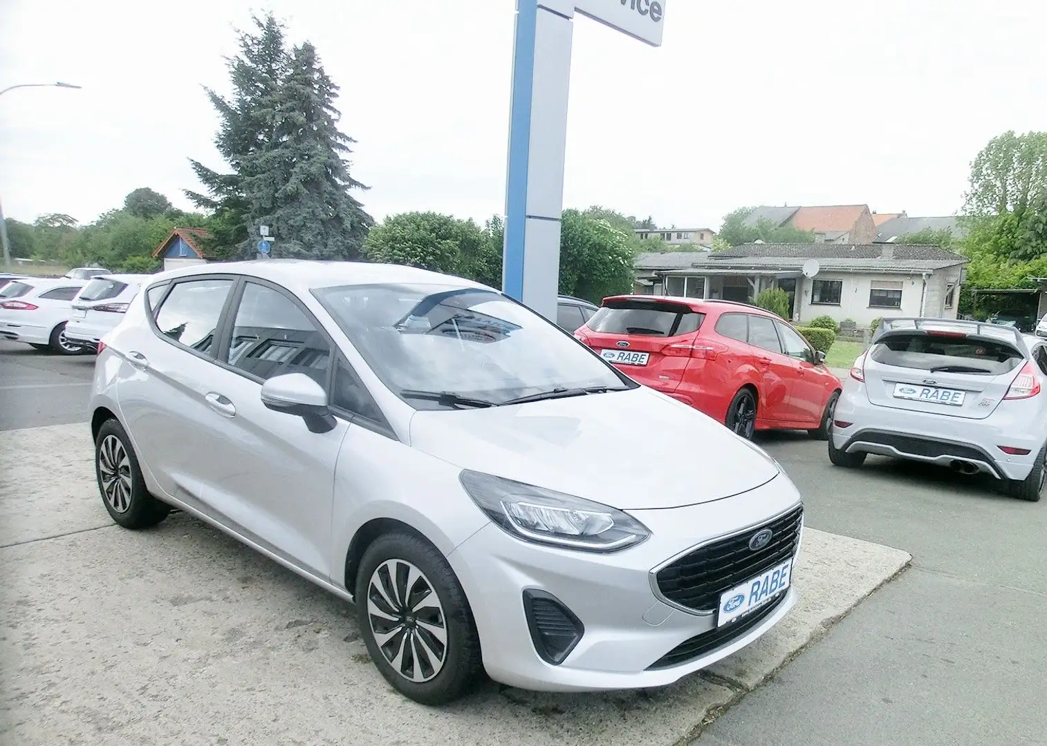 Ford Fiesta Automatik/Navi/LED/WiPak/Tempomat/PDC/4S Silber - 2