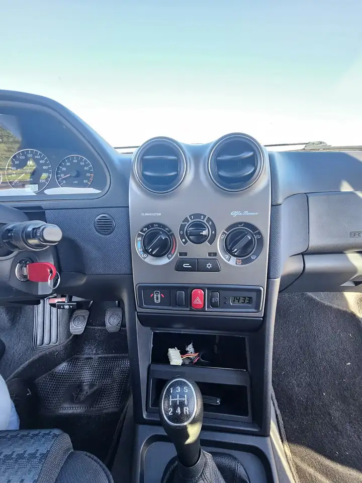 Alfa Romeo 145 1.6 Twin Spark, foto 5