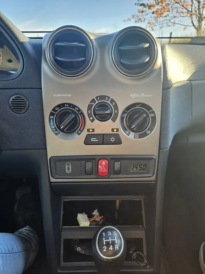 Alfa Romeo 145 1.6 Twin Spark, foto 6