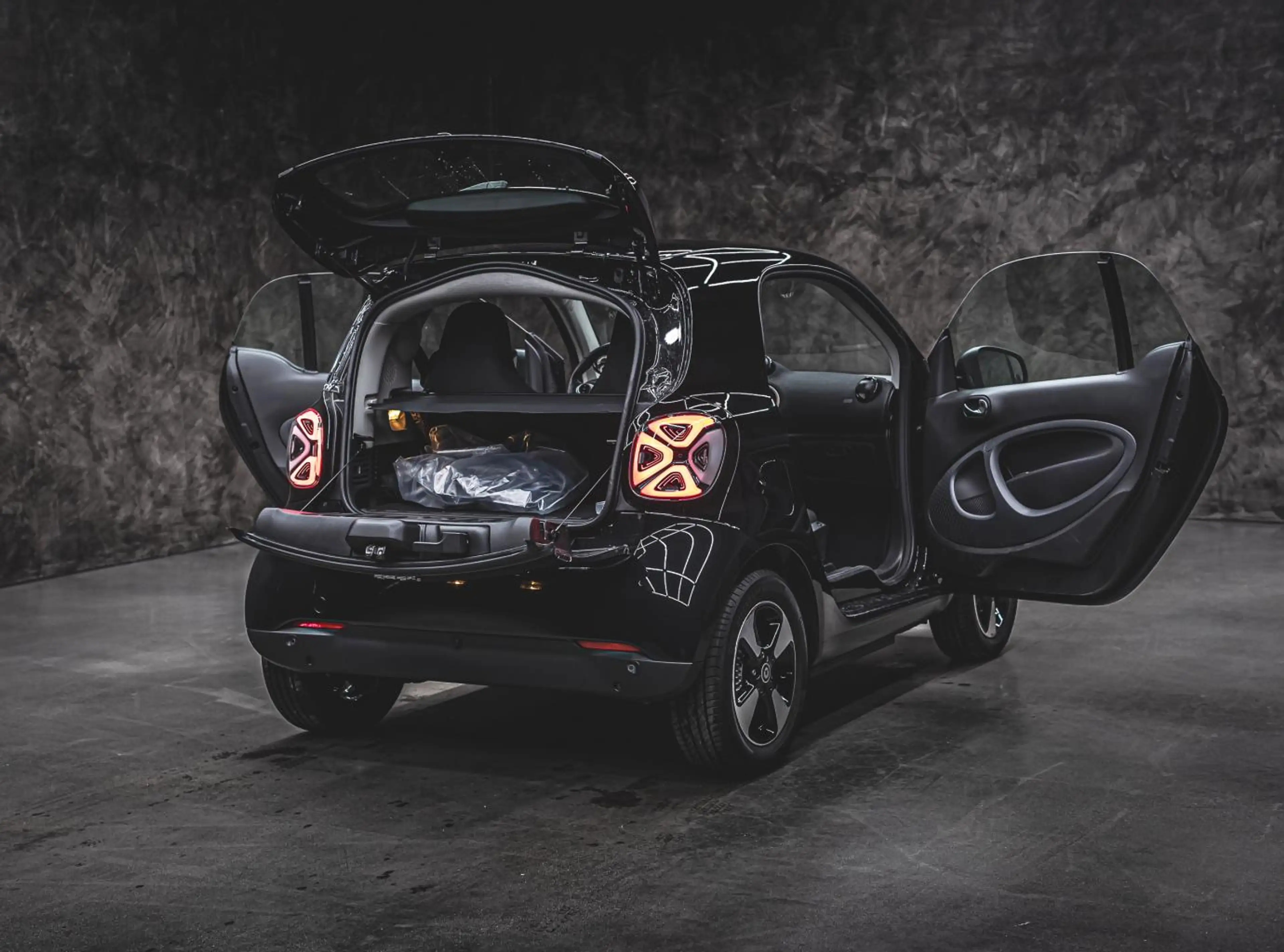 smart forTwo EQ passion Exlusive: DRIVE, BABY, DRIVE! — photo 10