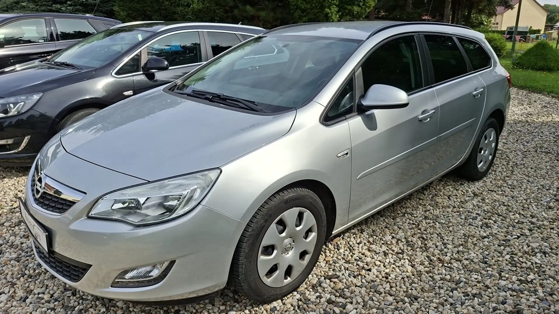 Opel Astra Design Edition Silber - 1