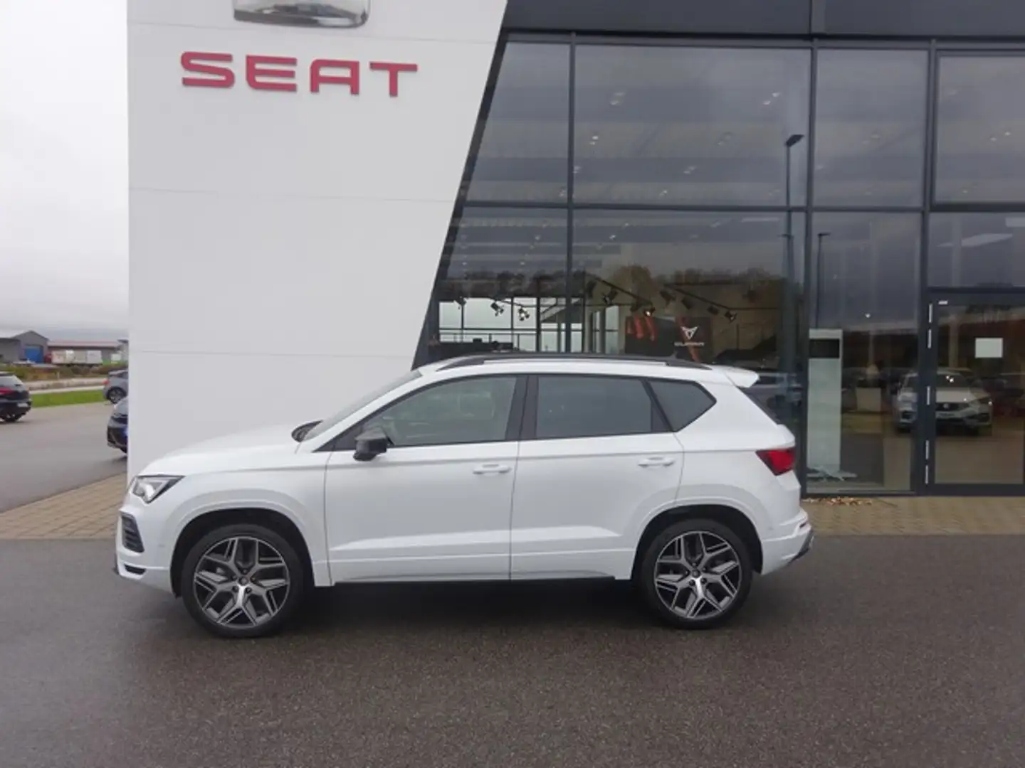 SEAT Ateca Ateca 2.0 TSI 4Drive FR DSG 190PS AHK Navi ACC el. Wit - 1