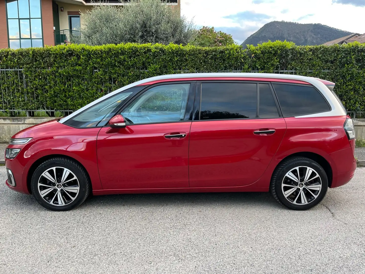 Citroen Grand C4 Picasso 1.6 bluehdi Shine s&s Rosso - 2