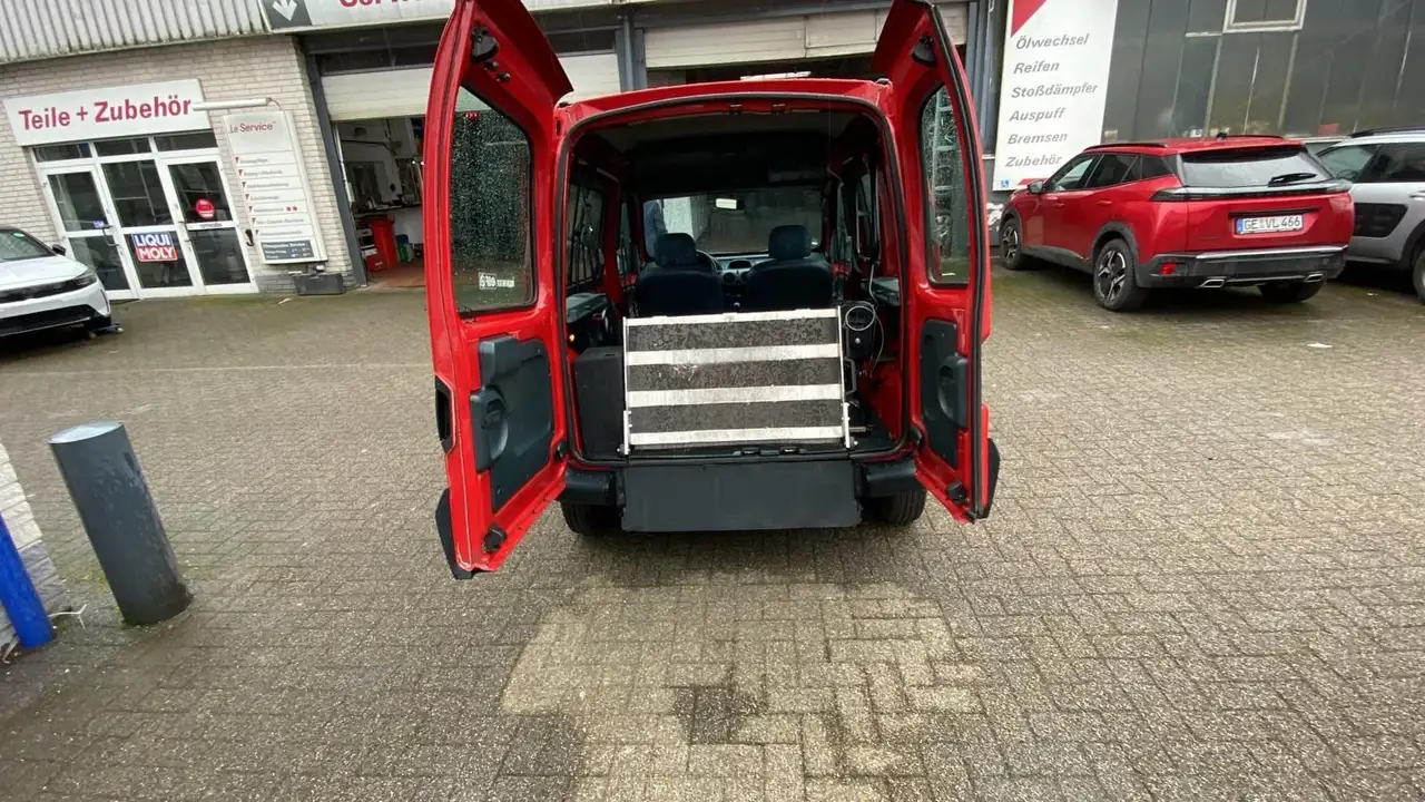Renault Kangoo RT 1.9 D Rollstuhlumbau Heckausschnitt, foto 7