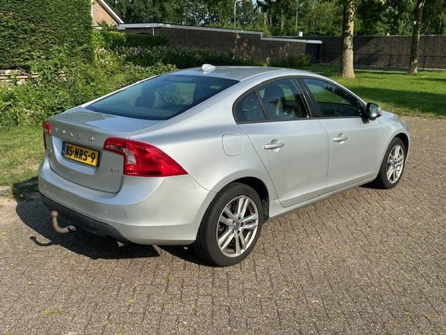 Volvo S60 S60 2.0T Intro Edition Срібний - 1