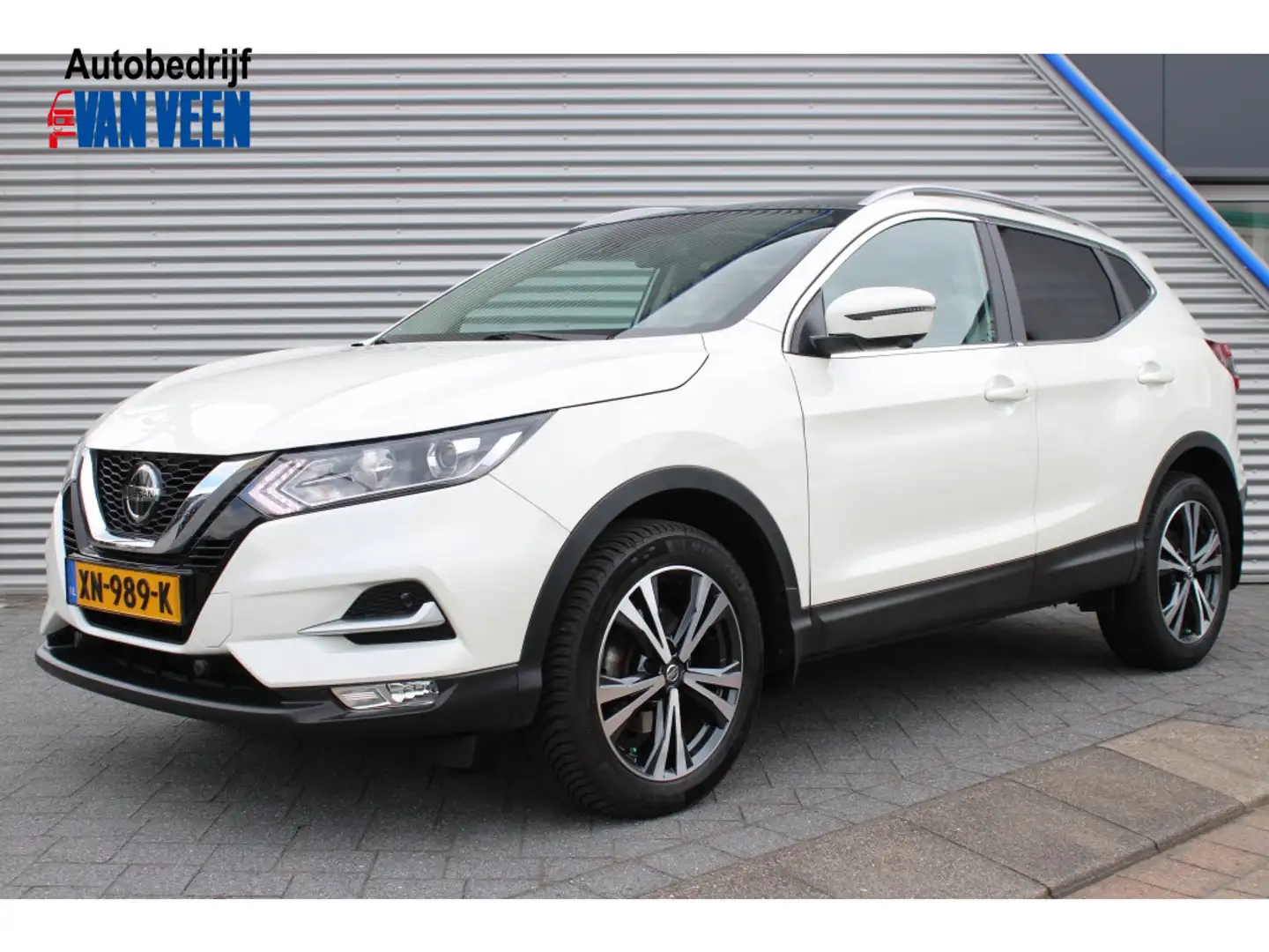 Nissan Qashqai 1.2 N-Connecta + Panoramadak | Trekhaak | Navi | C Wit - 1