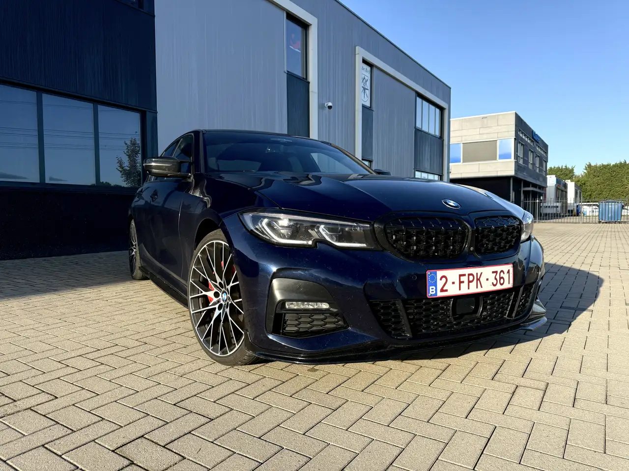 BMW 330