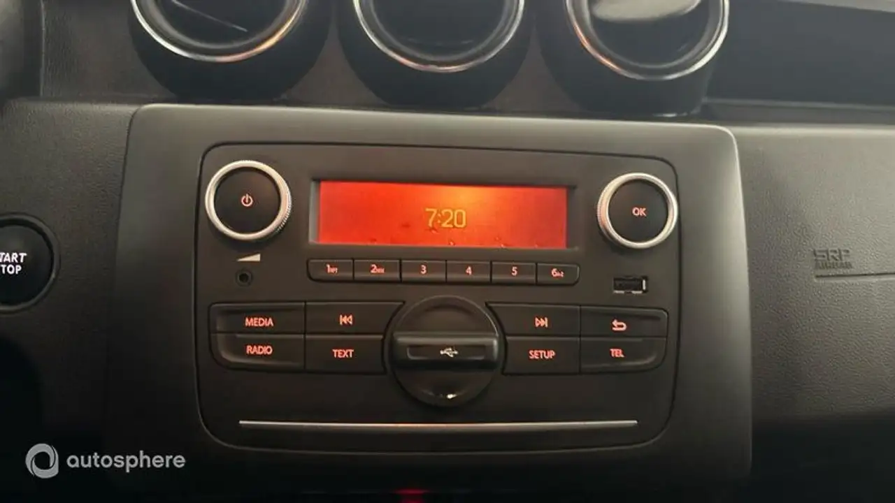 Dacia Duster — photo 18