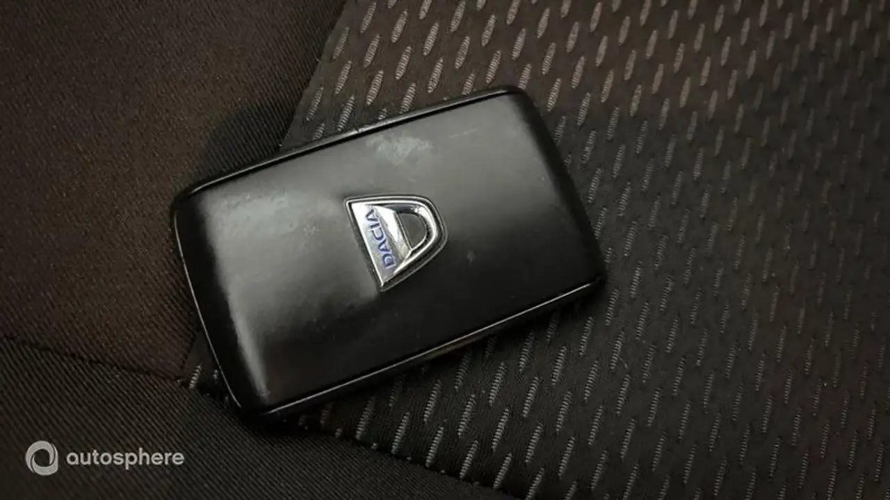 Dacia Duster — photo 16