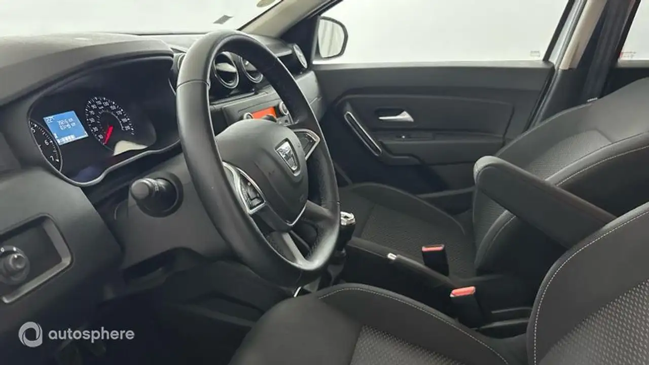 Dacia Duster — photo 12