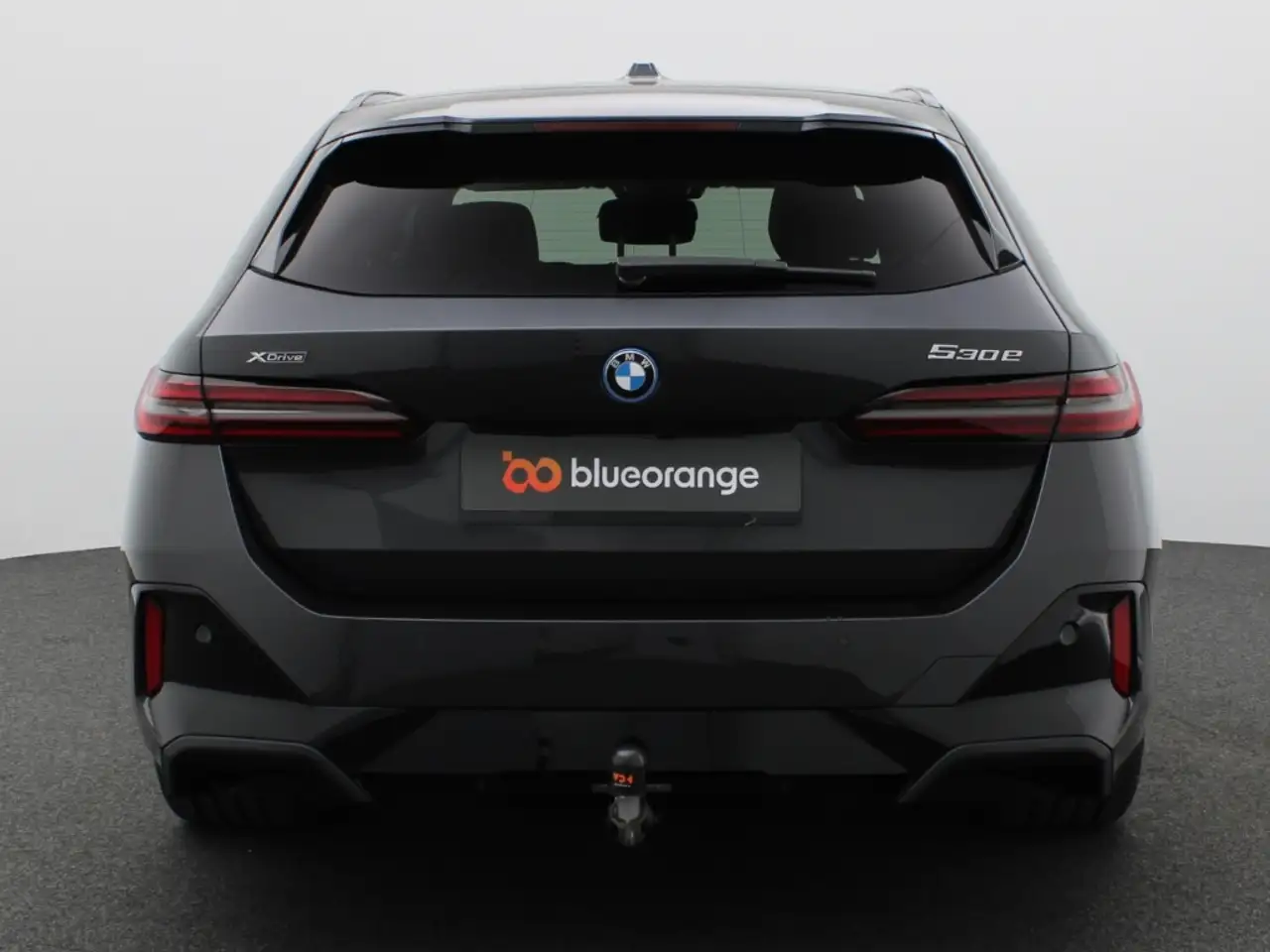 BMW 530 e xDrive M Sport Touring HUD AHK Pano Navi 7