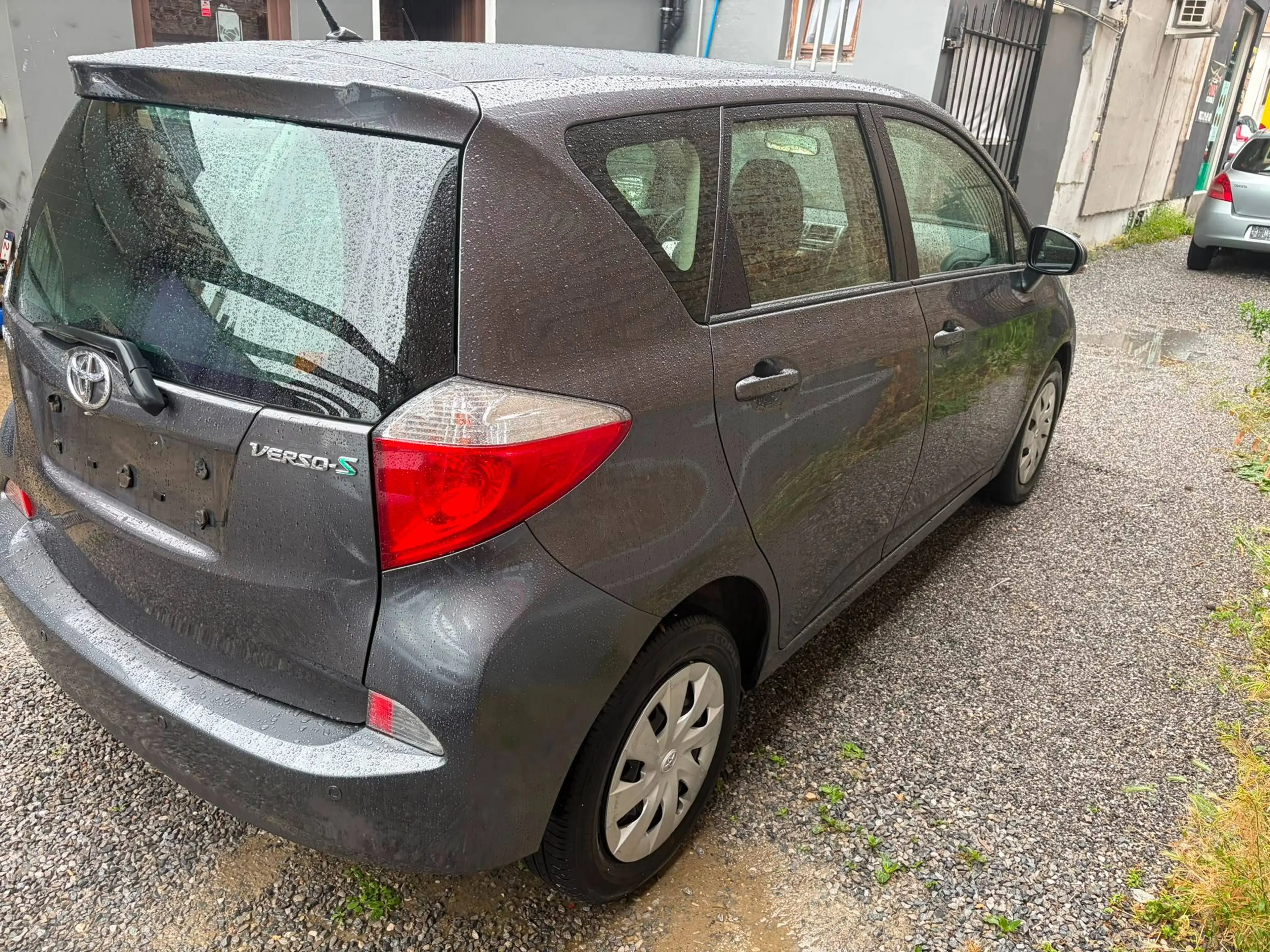 Toyota Verso-S Verso S 1.33 VVT-i 41000 km prêt à immatriculé — photo 4