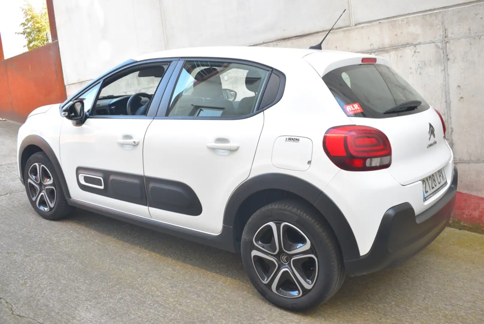 Citroen C3 1.2 PureTech S&S Feel 83 Blanco - 2