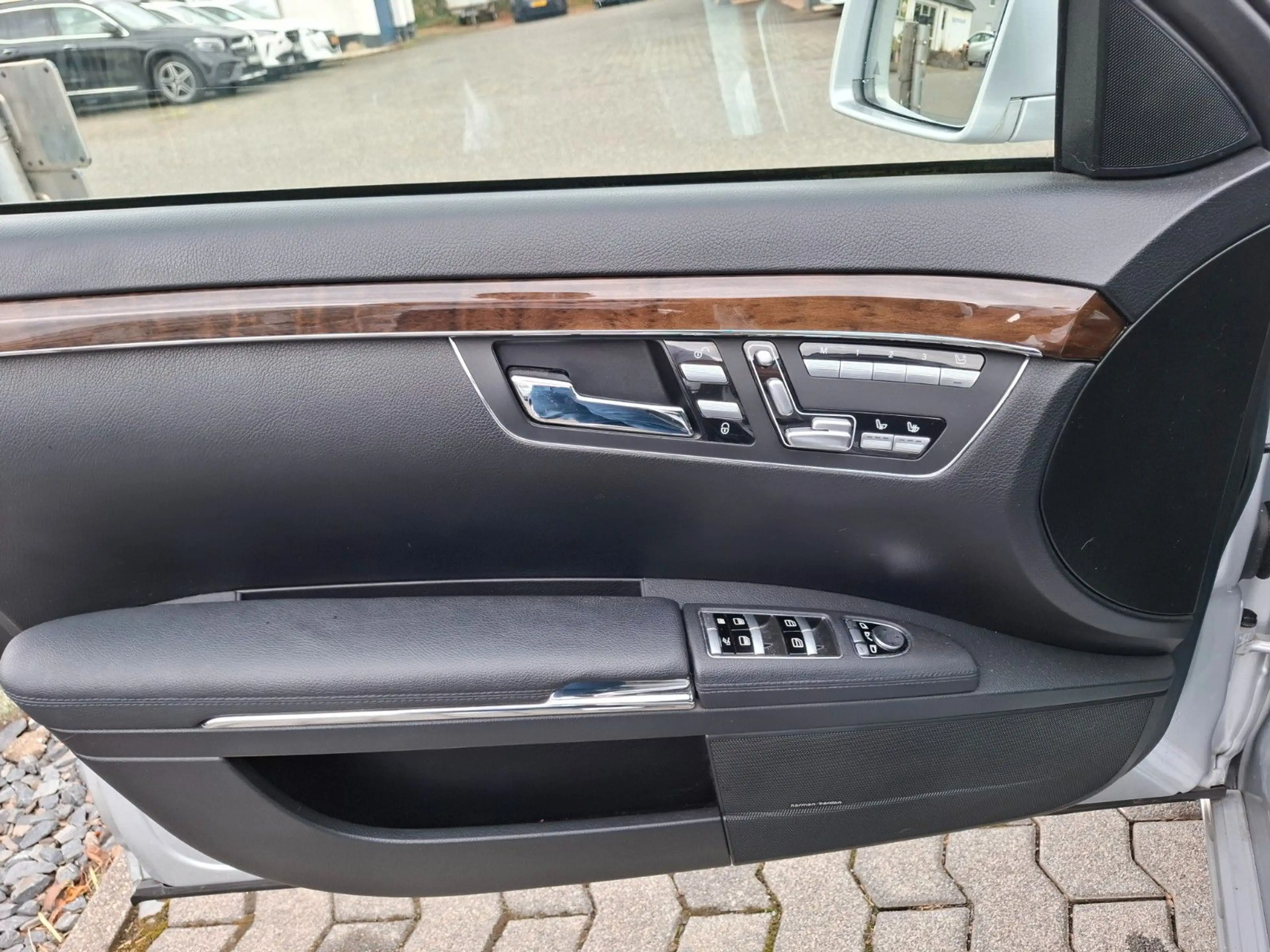 Mercedes-Benz S 500 S Lim. 4Matic Lang AHK MEMORY TV PANO — photo 11