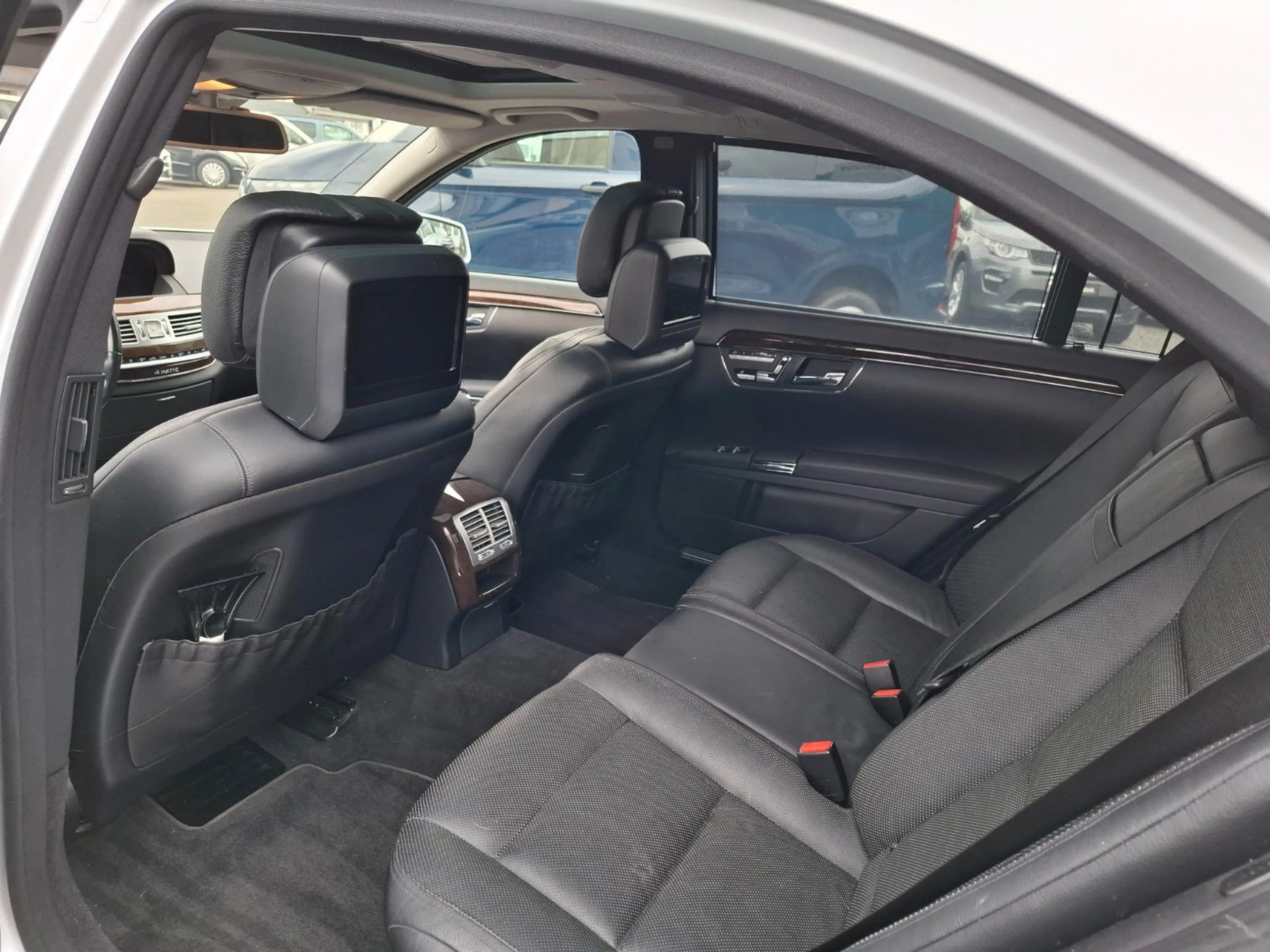 Mercedes-Benz S 500 S Lim. 4Matic Lang AHK MEMORY TV PANO — photo 6