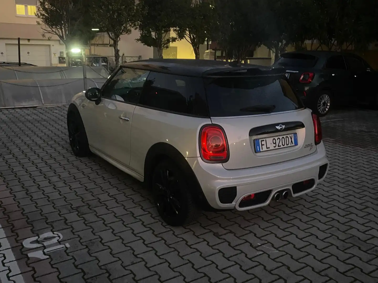 MINI Cooper SD Mini IV F55-F56 2014 2.0 Hype 3p auto Bianco - 2