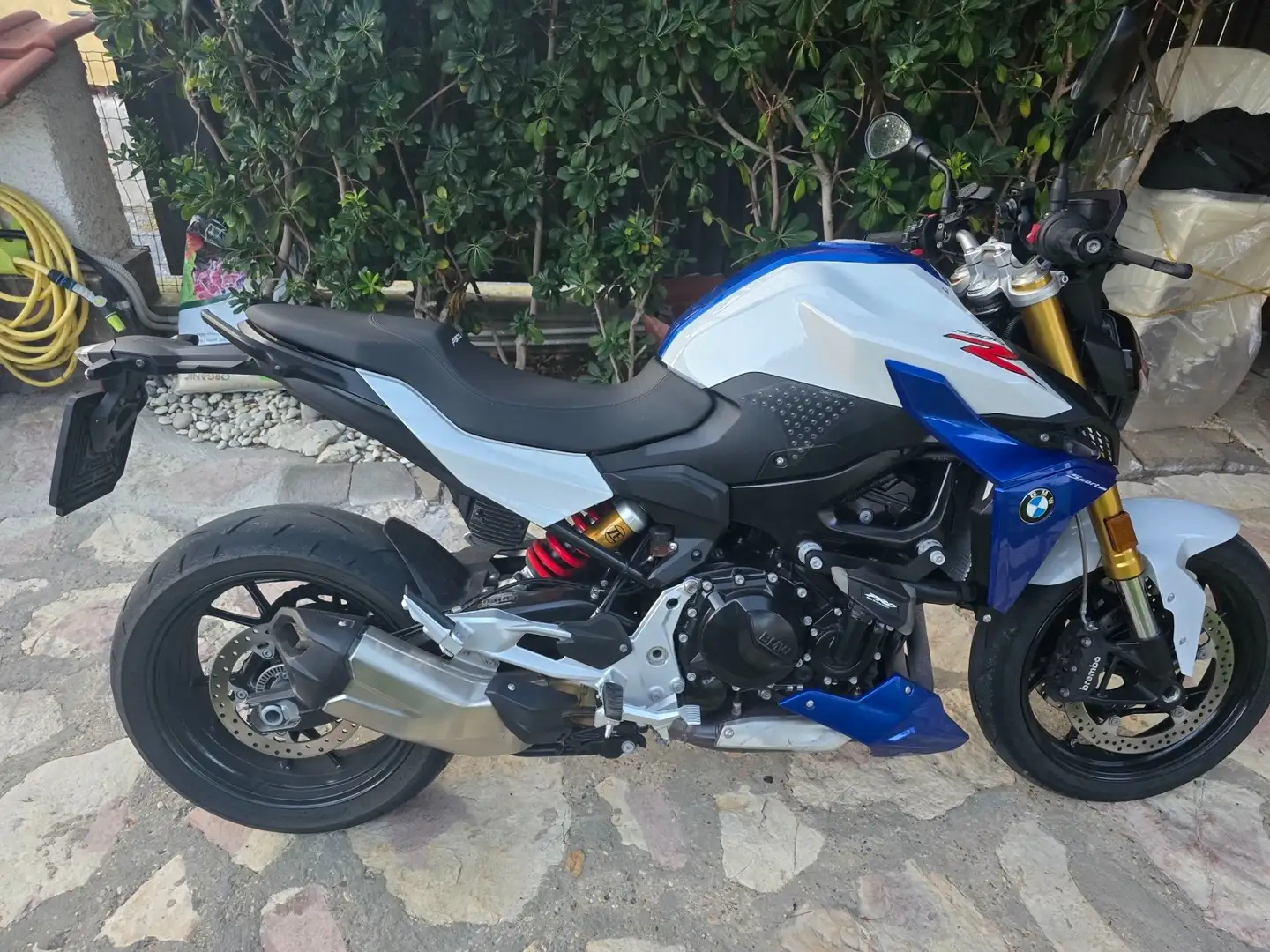 BMW F 900 R Sport Bílá - 2