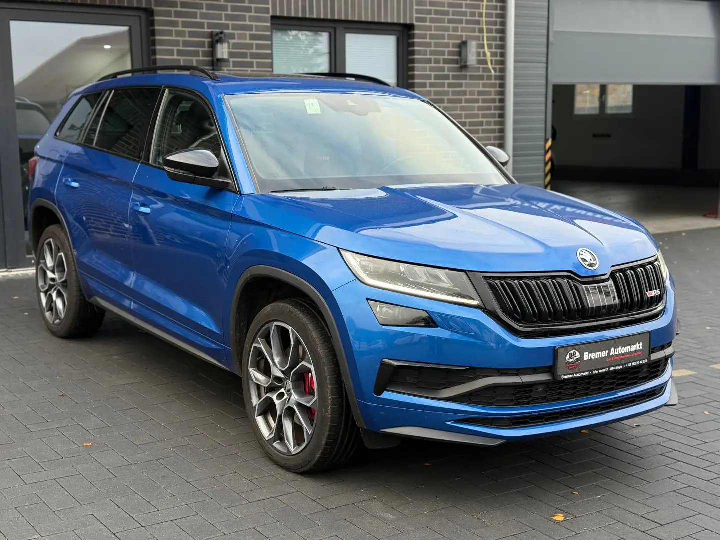 Skoda Kodiaq RS 4x4*Panorama*Kamera*SHZ*AHK*1Hand*LED* Blau - 1