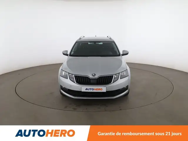 Skoda Octavia view 9