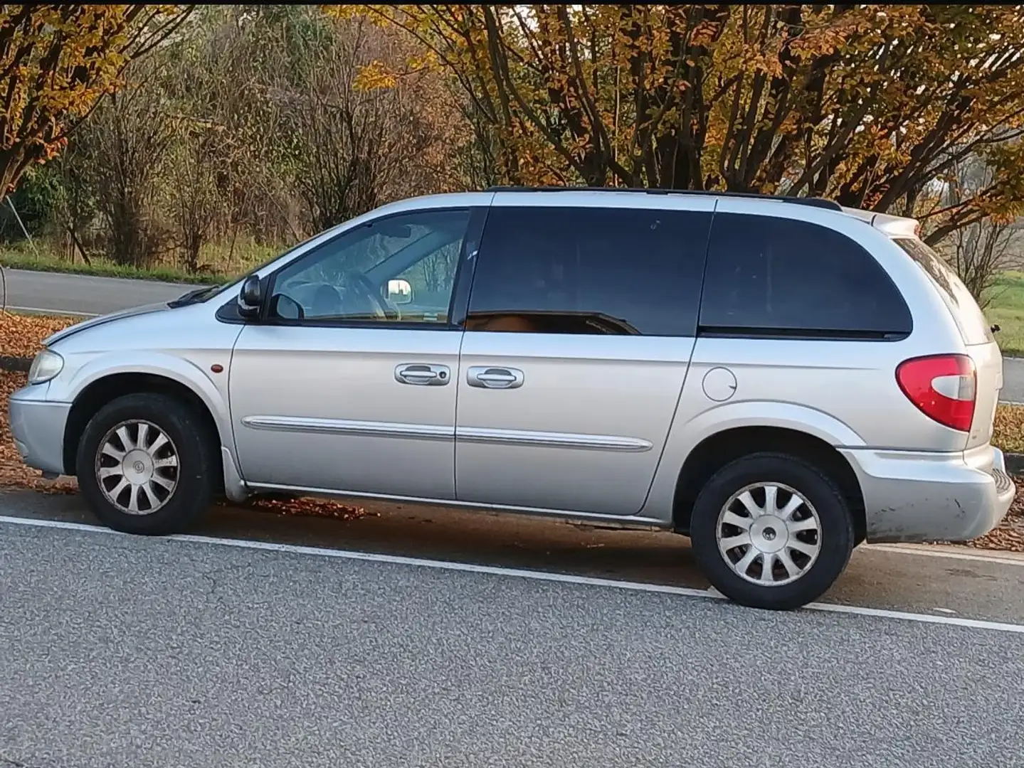 Chrysler Voyager Voyager III 2001 2.5 crd LX Сірий - 1