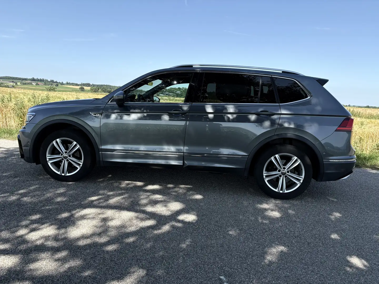 Volkswagen Tiguan Allspace 1,5 TSI ACT Highline 7 Sitzer DSG - 2
