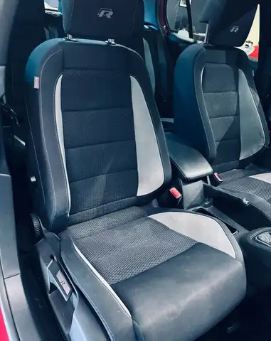 Volkswagen Golf view 4