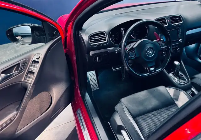 Volkswagen Golf view 5