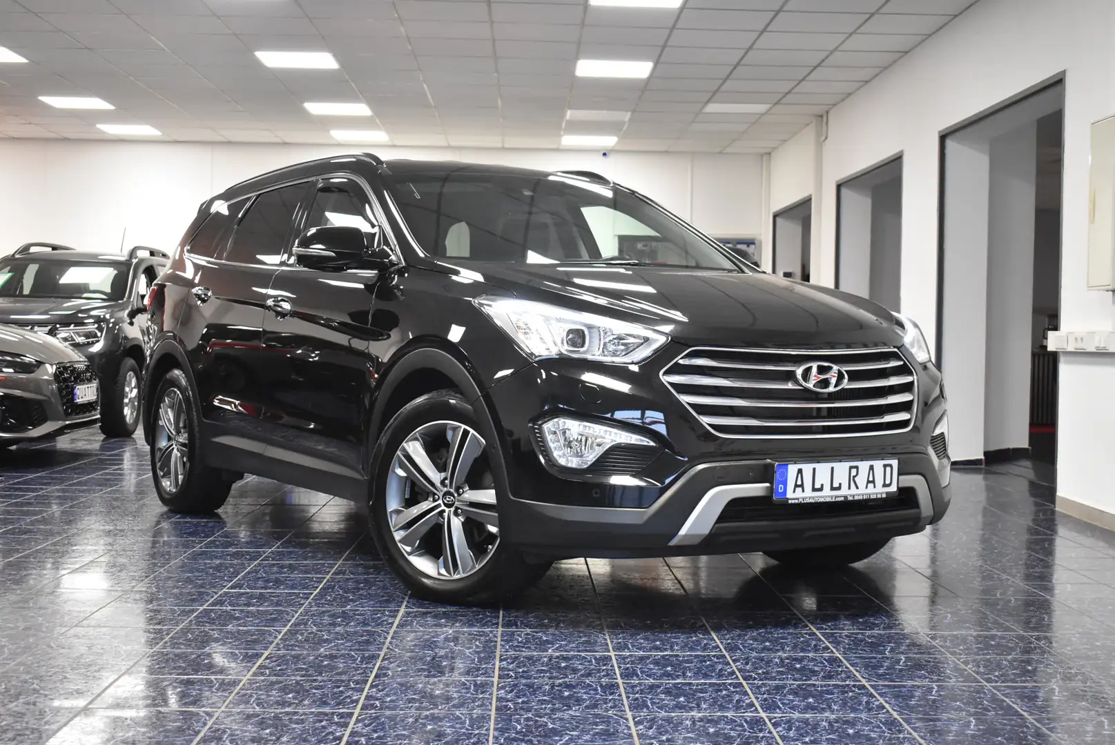 Hyundai Grand Santa Fe 2,2 CRDi 4WD 7-Sitze Nav Xeno AHK Schwarz - 1